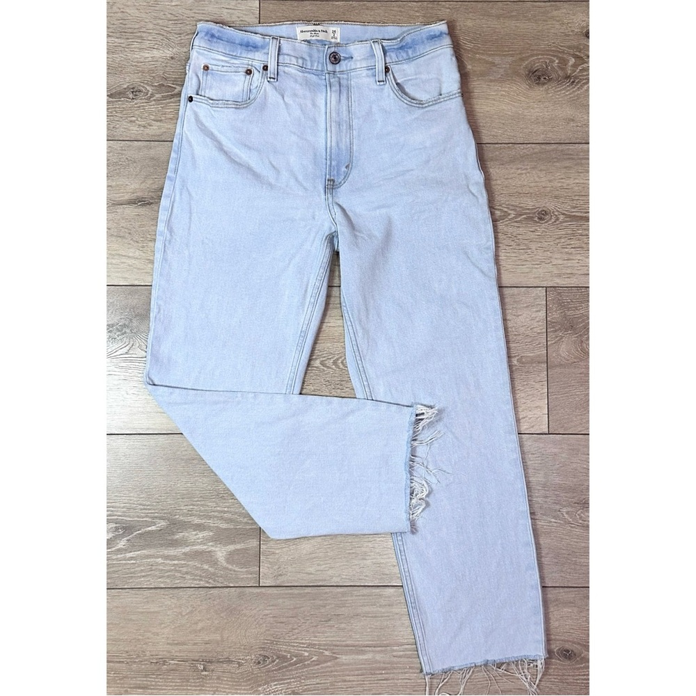 Abercrombie & Fitch Mom High Rise Straight Leg Jeans